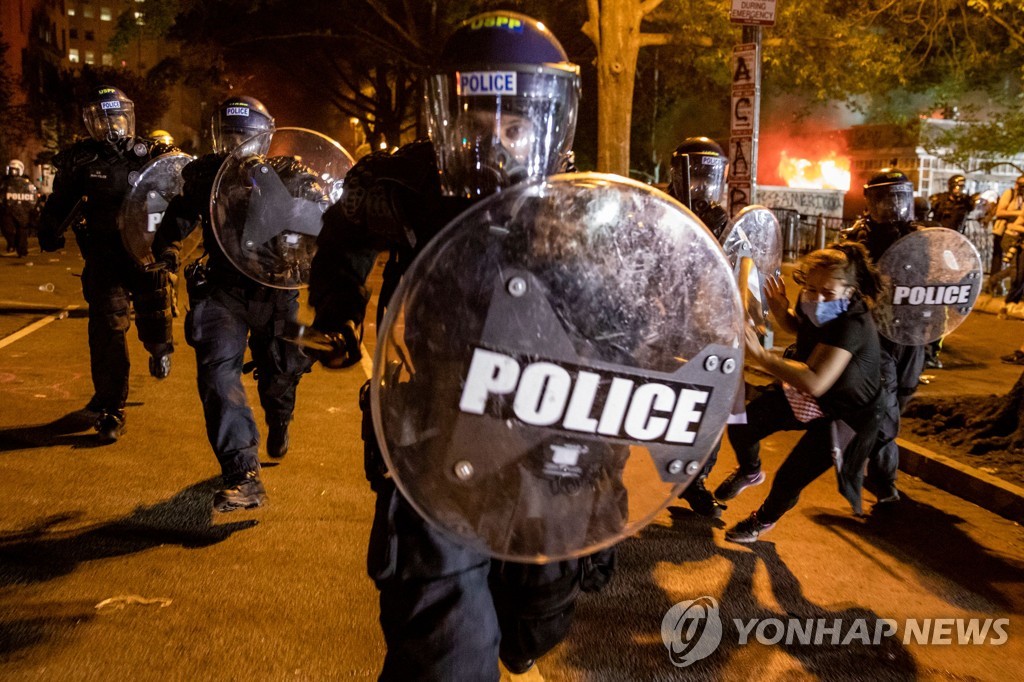 US-POLICE-RACE-UNREST-DEMONSTRATION-minorities-politics