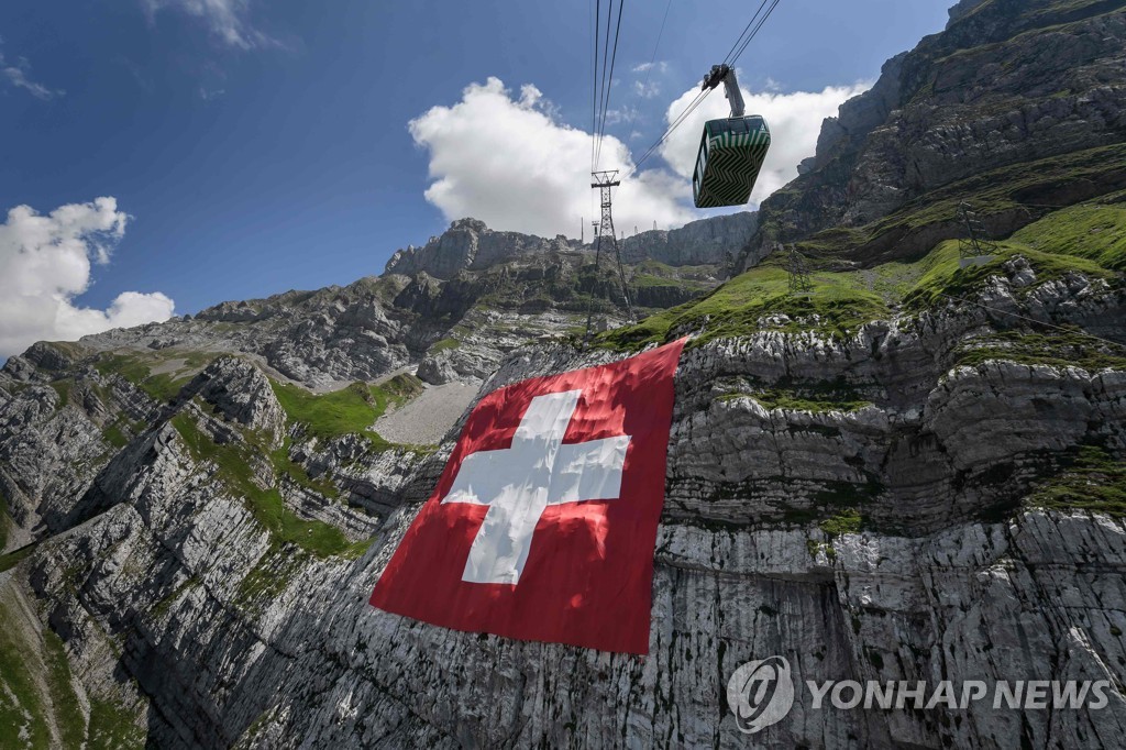 SWITZERLAND-TOURISM-MOUNTAINS-NATIONAL DAY