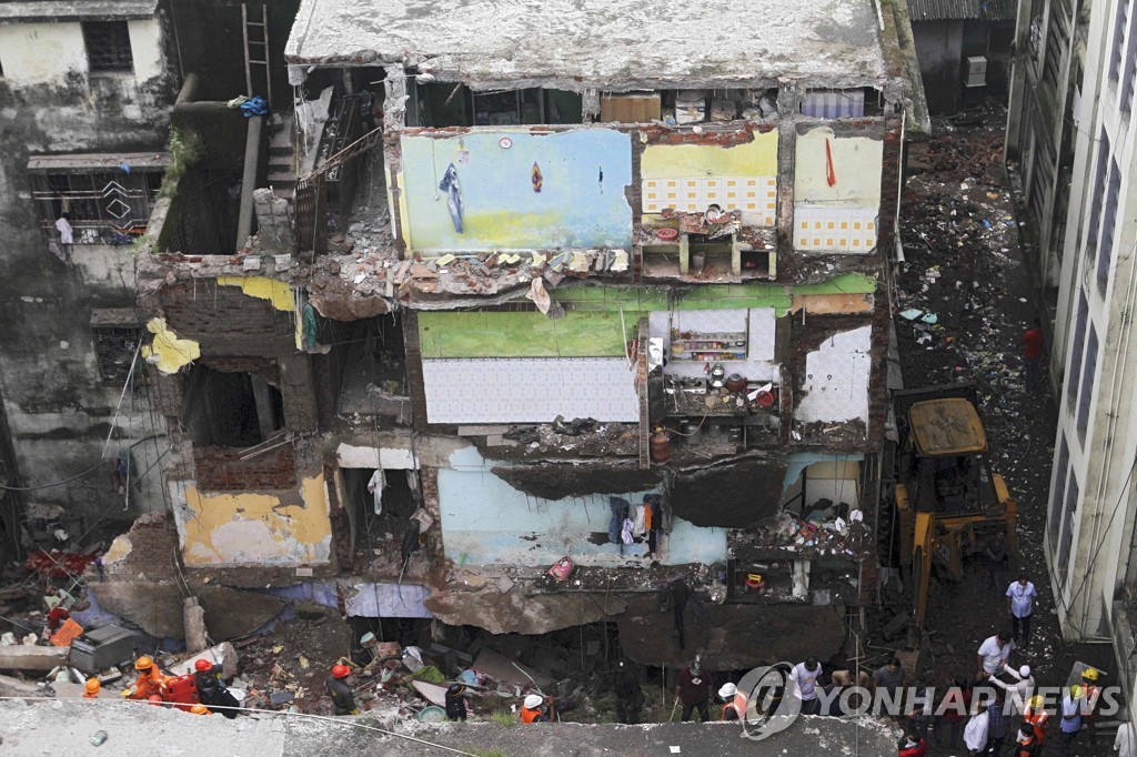 TOPSHOT-INDIA-DISASTER-ACCIDENT
