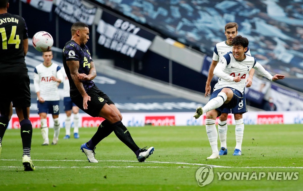 FBL-ENG-PR-TOTTENHAM-NEWCASTLE
