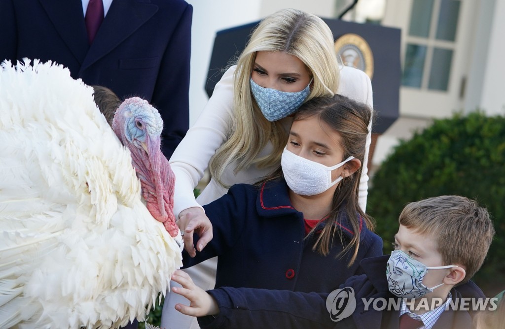 US-POLITICS-TRUMP-TURKEYS