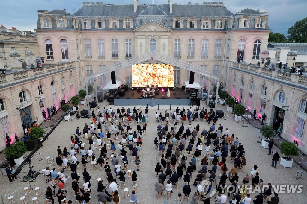 FRANCE-POLITICS-MUSIC-FESTIVAL