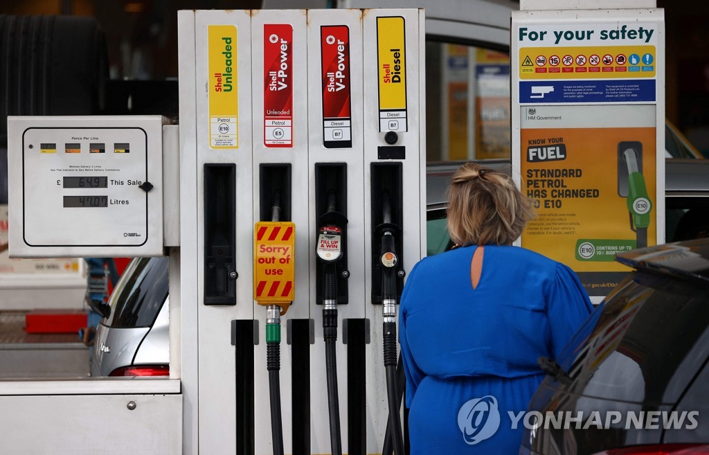 BRITAIN-POLITICS-TRANSPORT-PETROL-SHORTAGES