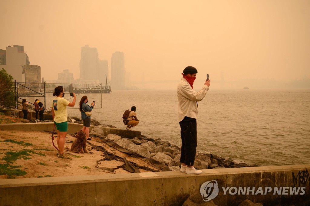 US-CANADA-FIRES-SMOG