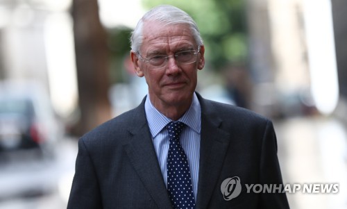 그렌펠타워 화재 공개 조사를 이끌게 된 마틴 무어- 빅 전 판사