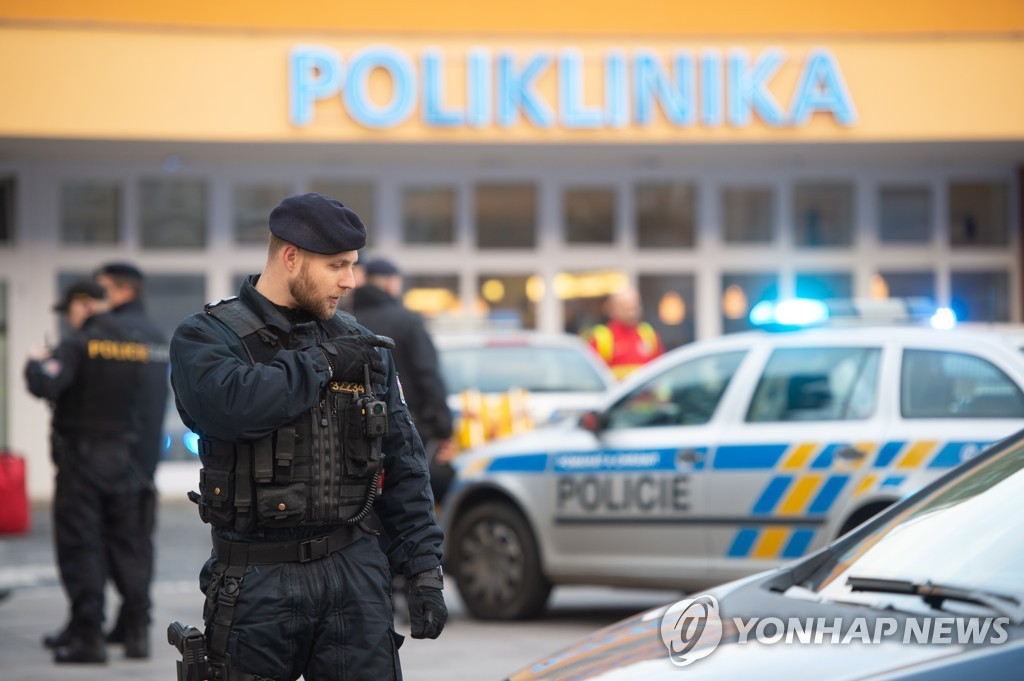 체코 병원서 총격으로 6명 사망…진료 대기 환자들 참사