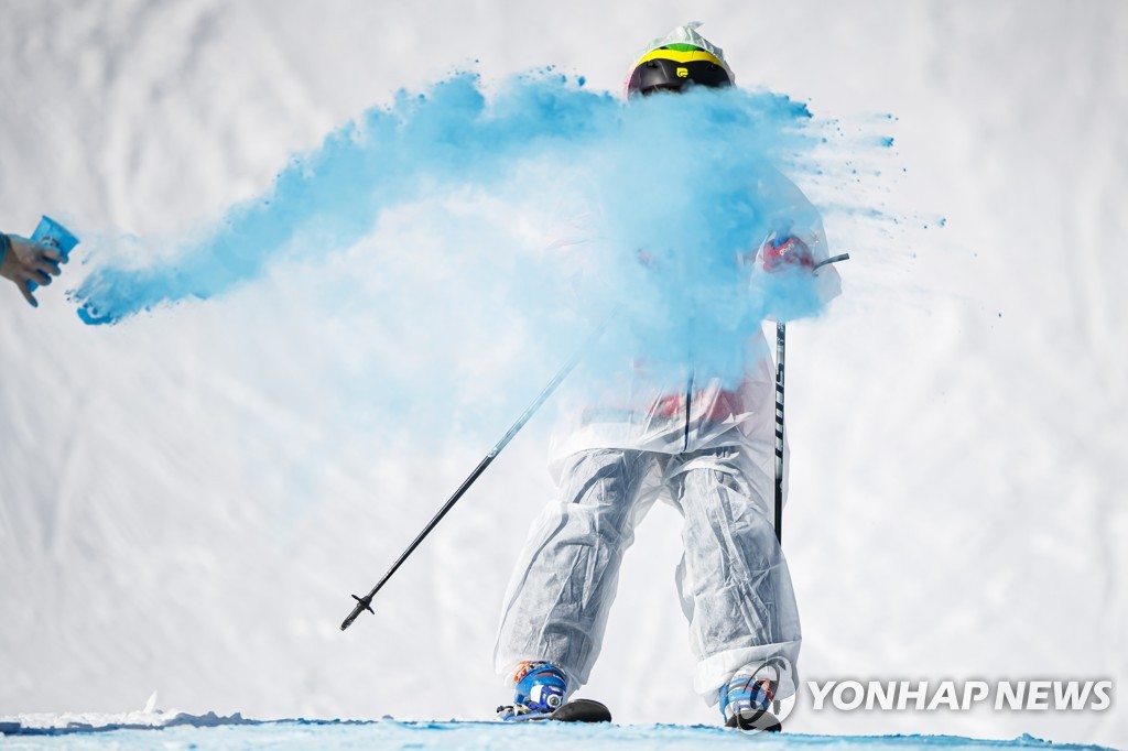 SWITZERLAND CRUIOSITIES SKI COLOR