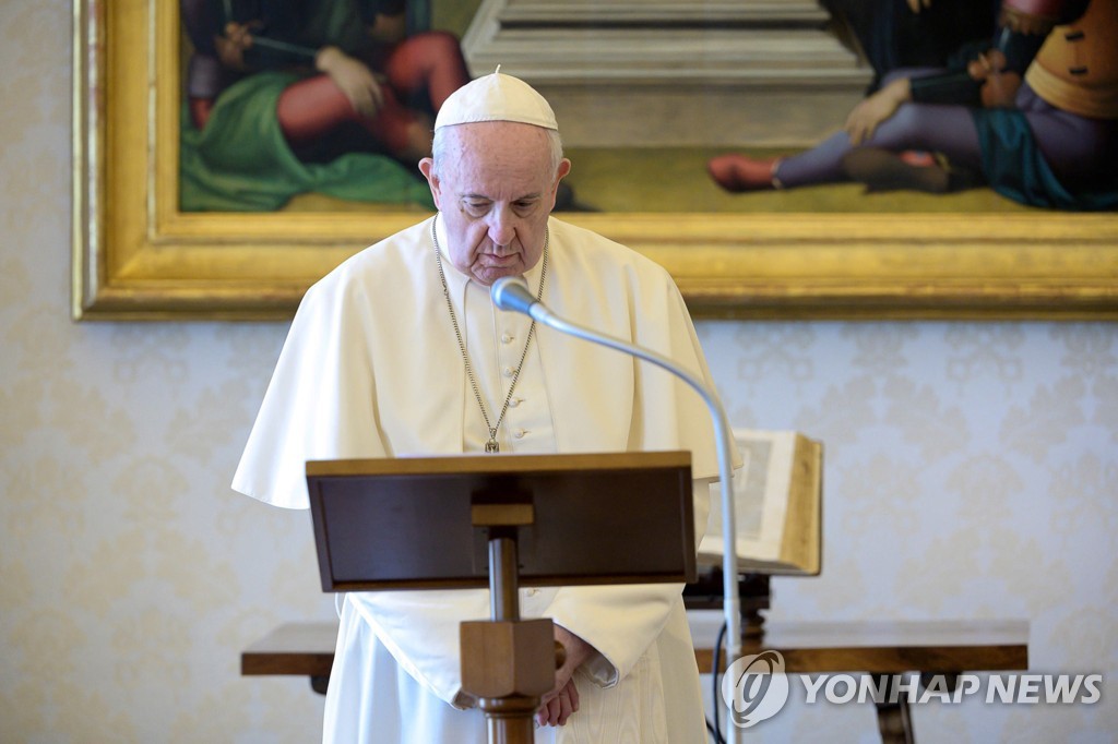 VATICAN POPE REGINA COELI PRAYER