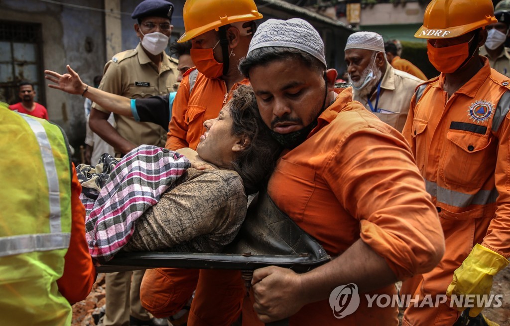 INDIA BUILDING COLLAPSE