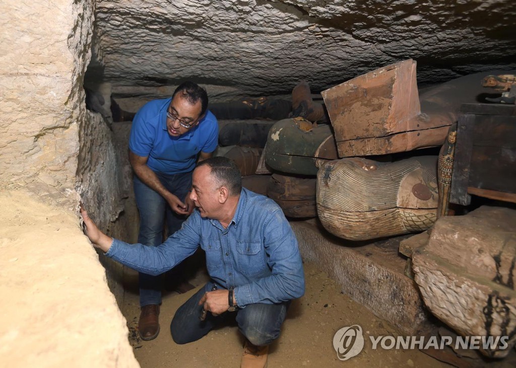 EGYPT ARCHAEOLOGY SAQQARA BURIAL SHAFT DISCOVERY