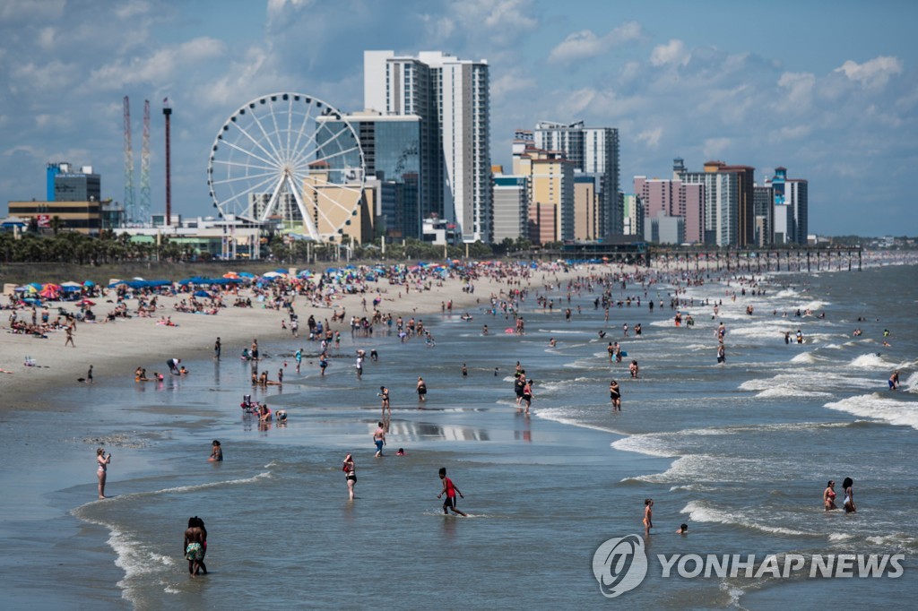 US-AMERICANS-CELEBRATE-MEMORIAL-DAY-WEEKEND-AT-MYRTLE-BEACH-AS-S