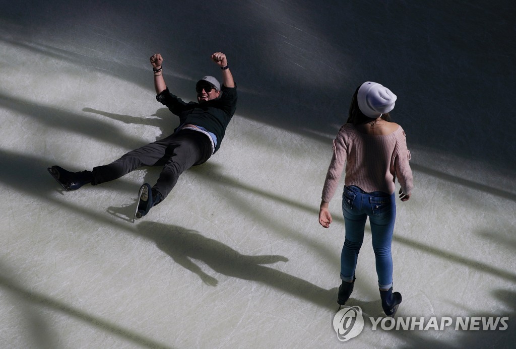 ROCKEFELLER ICE RINK OPENS