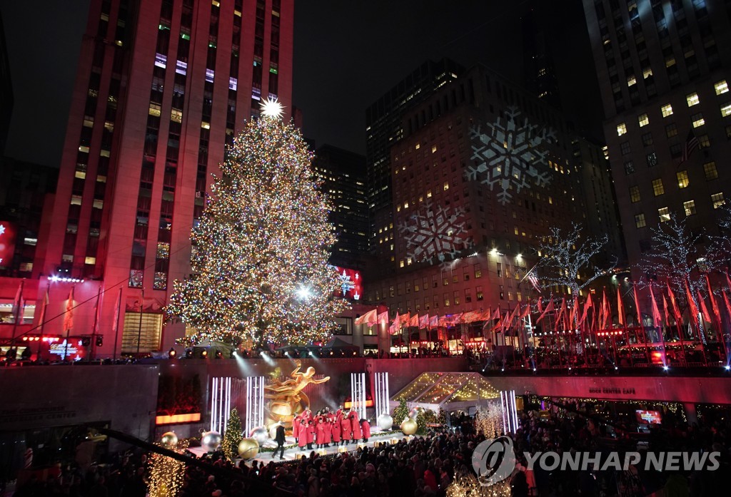 TREE ROCKEFELLER CENTER