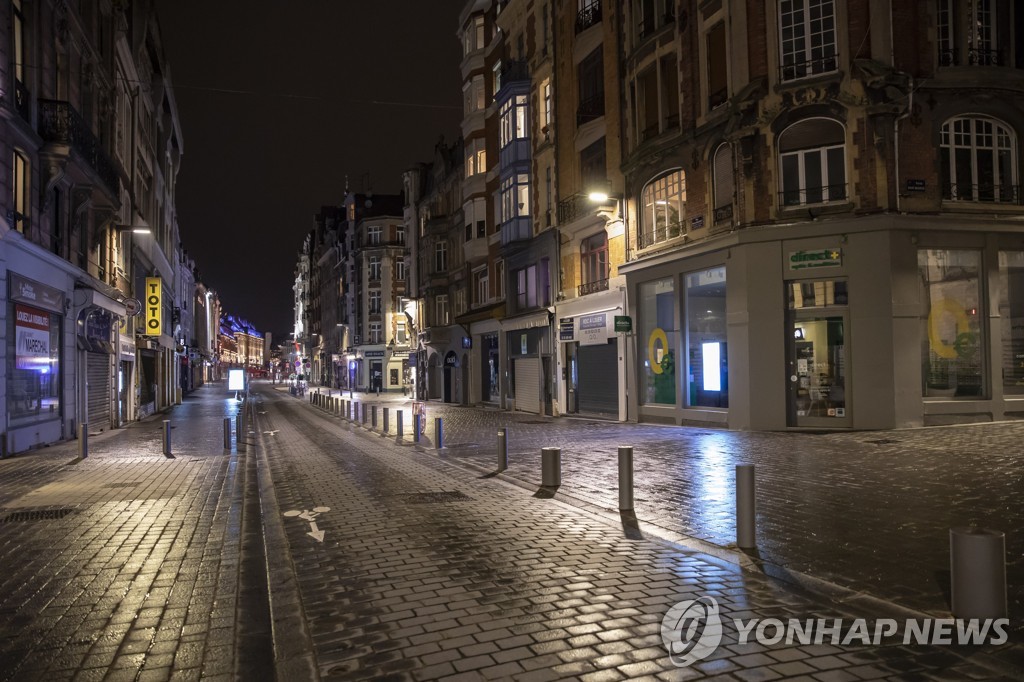FRANCE-COVID-19-CURFEW