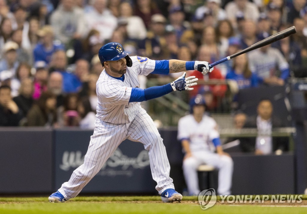 BASEBALL-MLB-MIL-LAD/