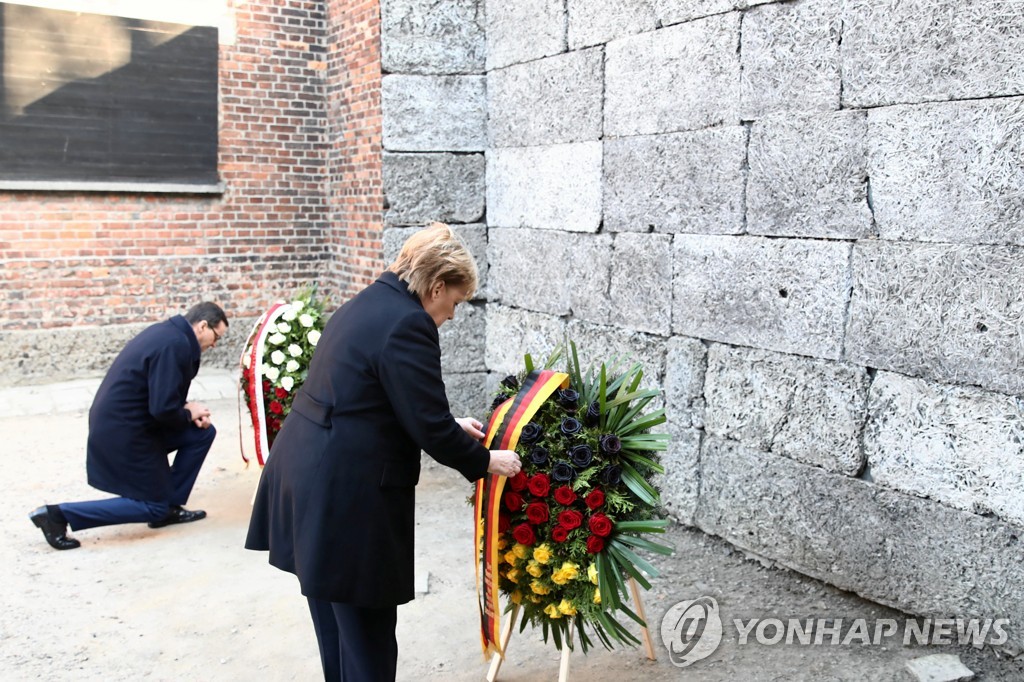 POLAND-MERKEL/