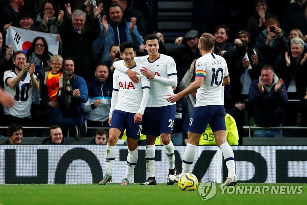SOCCER-ENGLAND-TOT-BUR/REPORT