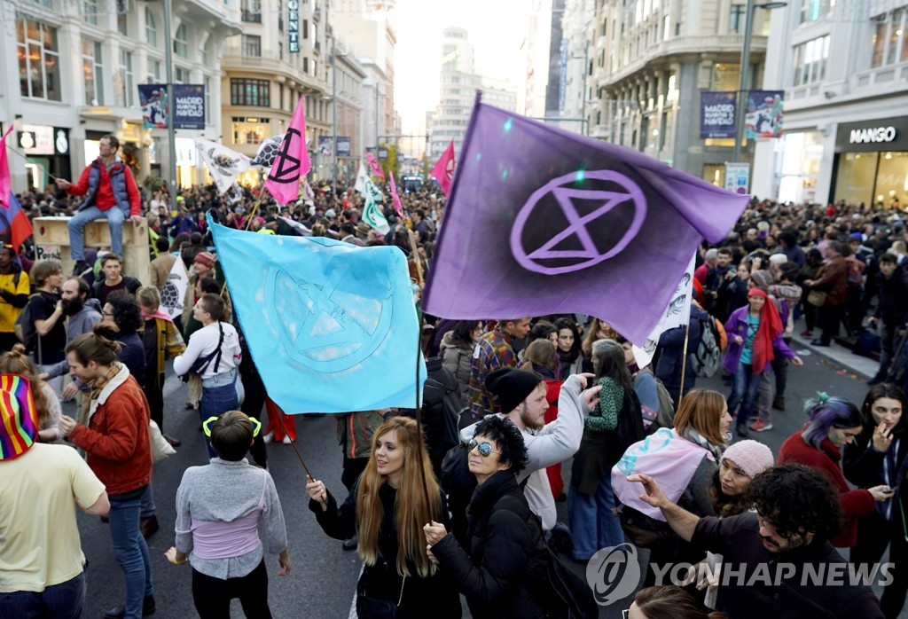 CLIMATE-CHANGE/ACCORD-PROTEST