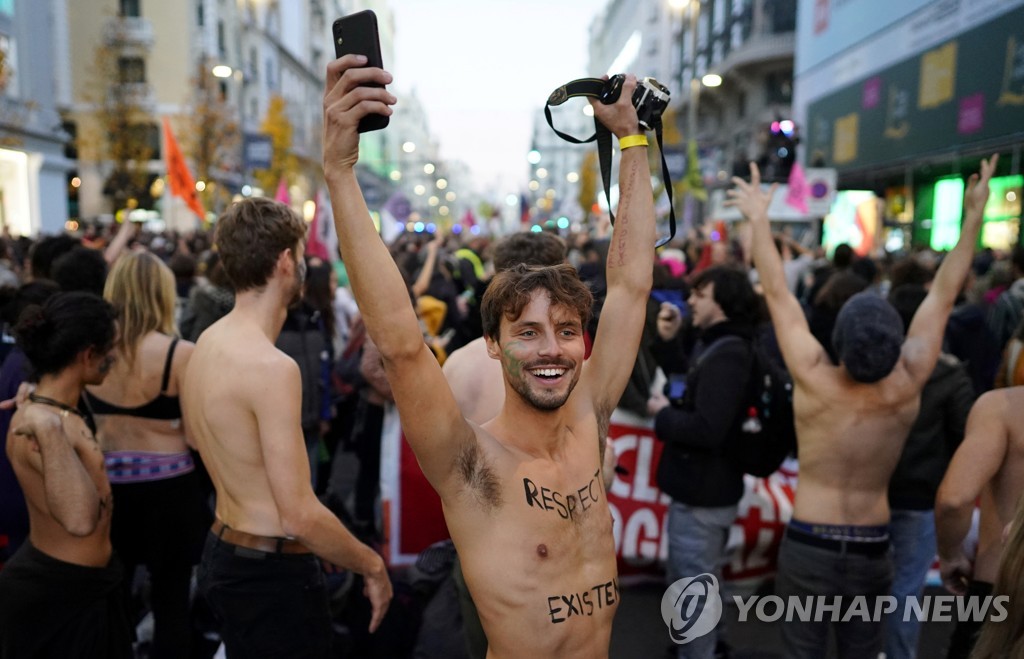 CLIMATE-CHANGE/ACCORD-PROTEST