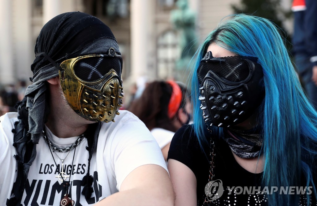 HEALTH-CORONAVIRUS/SERBIA-PROTESTS