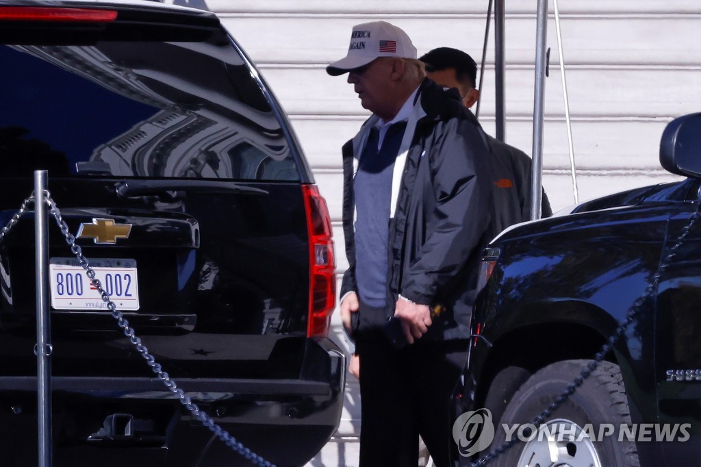 골프치러 가는 트럼프