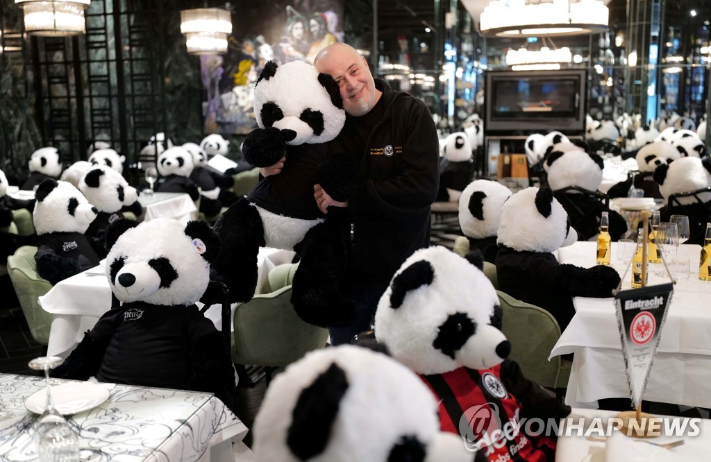 HEALTH-CORONAVIRUS/GERMANY-PANDA PROTEST