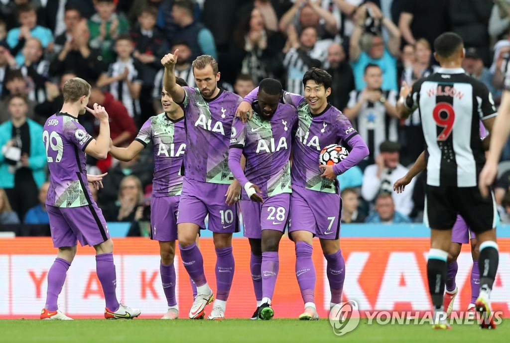 SOCCER-ENGLAND-NEW-TOT/REPORT