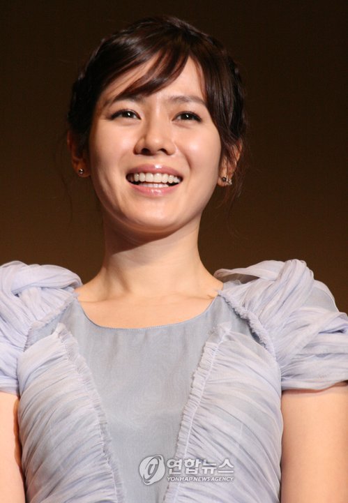 손예진의 해맑은 미소
