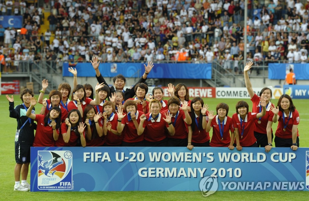 2010 U-20 여자 월드컵에서 3위를 차지한 대표팀 선수들 모습. [연합뉴스 자료사진] 