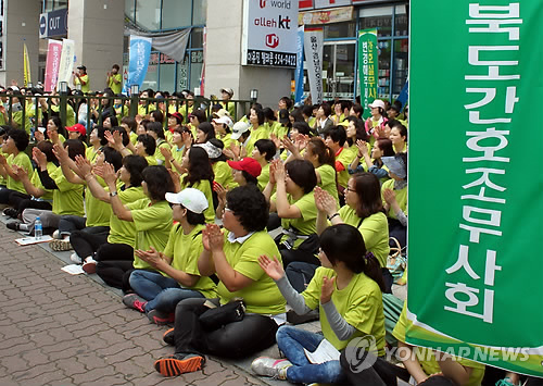간호조무사, 간호지원사로 바뀐다…복지장관이 면허 부여 - 1