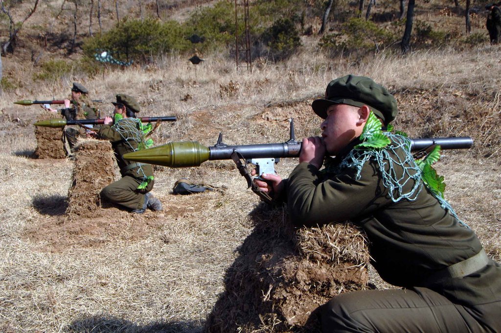 전투태세 갖춘 북한 로농적위군