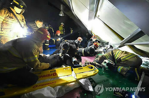 계속되는 매몰자 구조작업