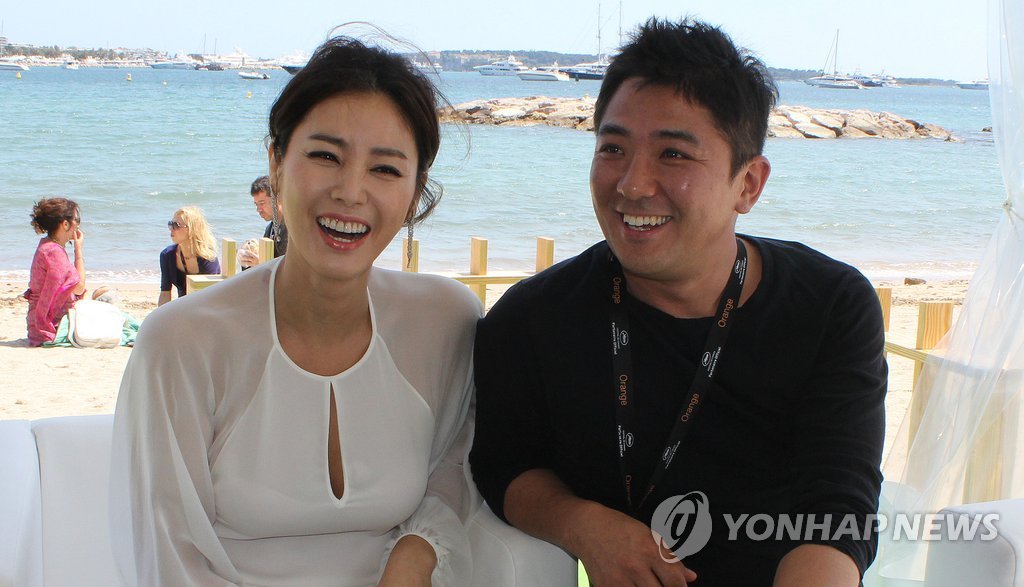 칸영화제 초청 영화 '표적'의 창감독과 김성령