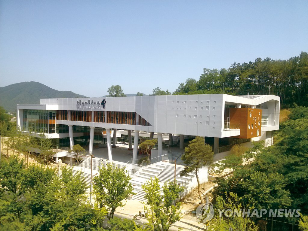 울산 최대규모 울주 선바위도서관