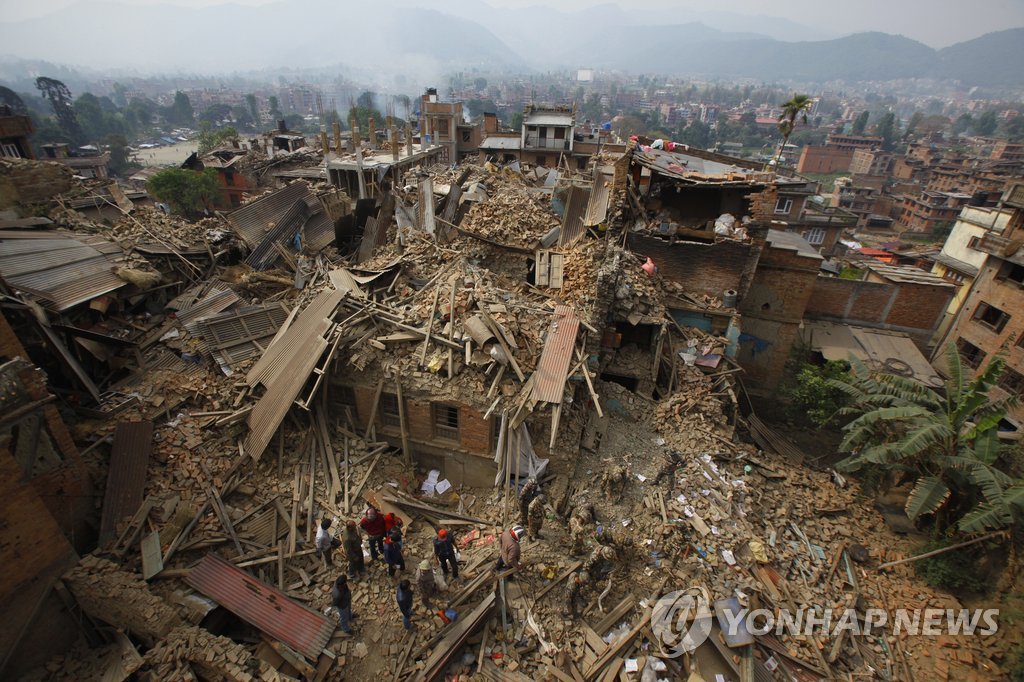 "네팔 대지진 사망자 1만 명 달할 수도"