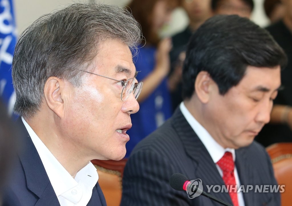 문재인 "朴대통령, 중국 전승절 행사 참석해야" 권고