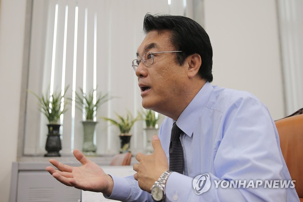 정진석 "이른 시일내 의총 개최"