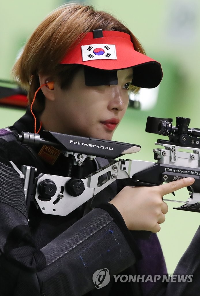 코치 조언 듣는 박해미