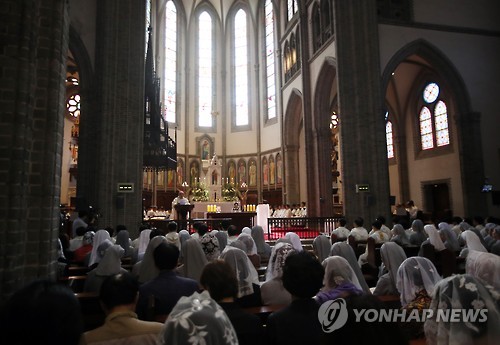 서울 명동성당 미사 모습