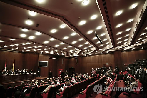'달러 부족 사태' 이집트, 통화가치 48% 절하