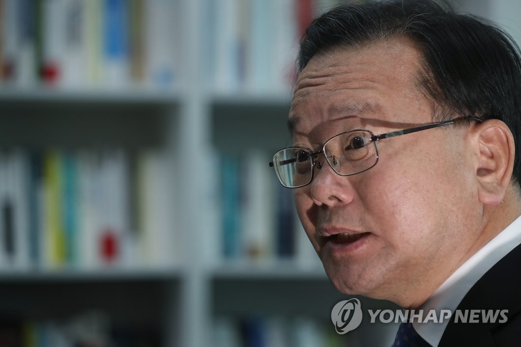 김부겸 "누굴 반대하는 정치 안돼"