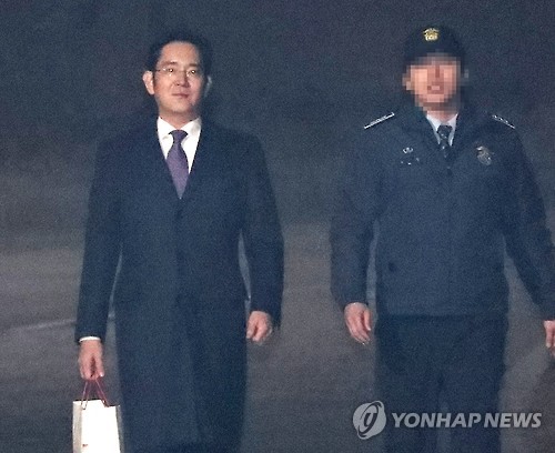 영장 기각 '이제 집으로'