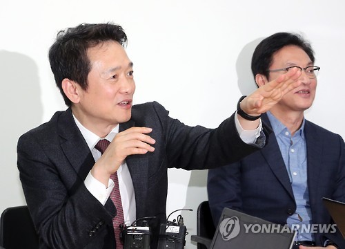 웃음 짓는 남경필