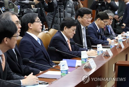 경제관계장관회의 참석한 장관들