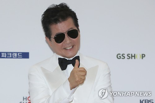 '엄지 척' 태진아
