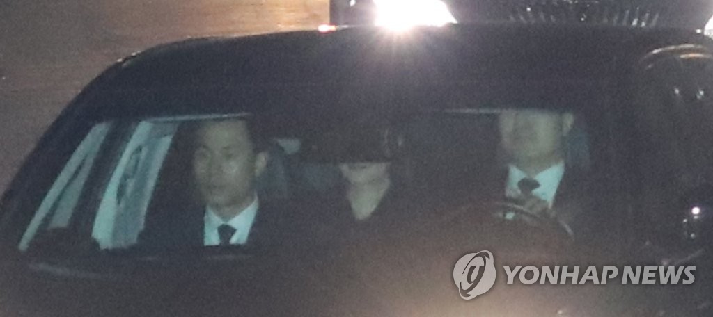 차량 안의 박 전 대통령