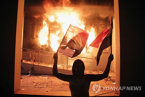 파라과이 대통령 '연임' 개헌에 격렬 시위