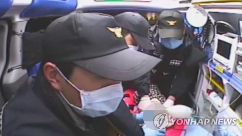 '멍자국' 숨진 한살배기 "칭얼대서 때려" 친부 체포