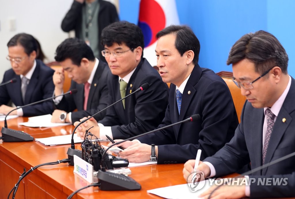 우상호, "문 후보에 대한 근거없는 의혹제기 당당히 대응"