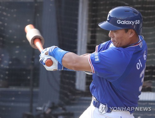 이승엽 '대기록 위한 스윙'